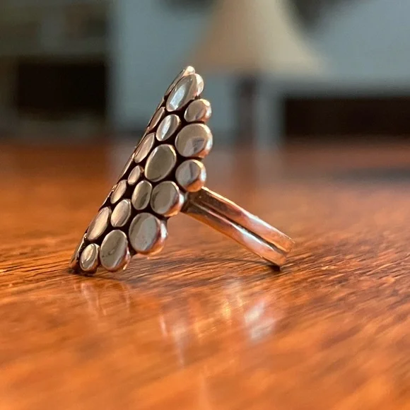 Sterling silver ring. Size 7 1/4. Signed and stamped. See photos. - Picture 1 of 5